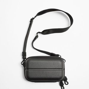 NWT. Zara Man Black Rigid Miniature Crossbody Bag. Ref. 3616/020.